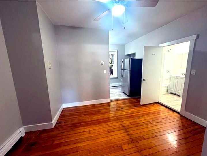 75 Division St - Photo 3 of 6