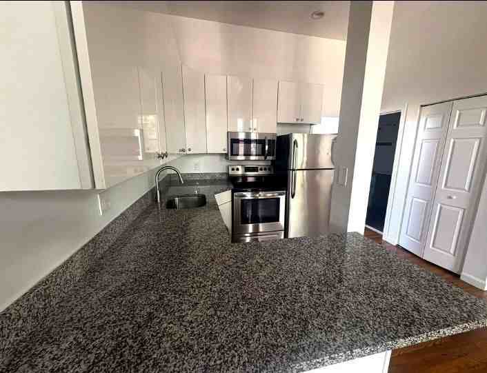 7 Pembroke St - Photo 3 of 5