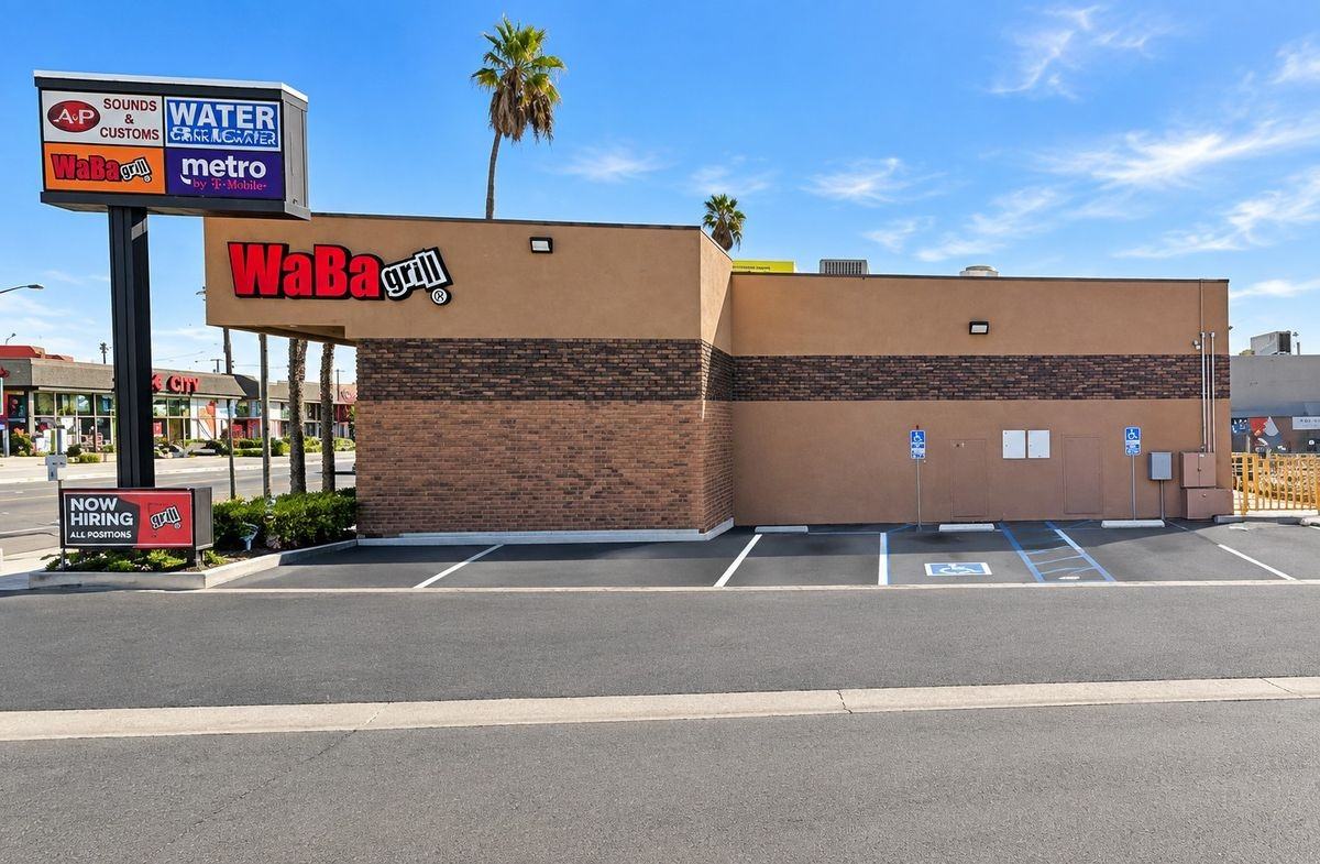 1125 S Anaheim Blvd ##A - Photo 3 of 3