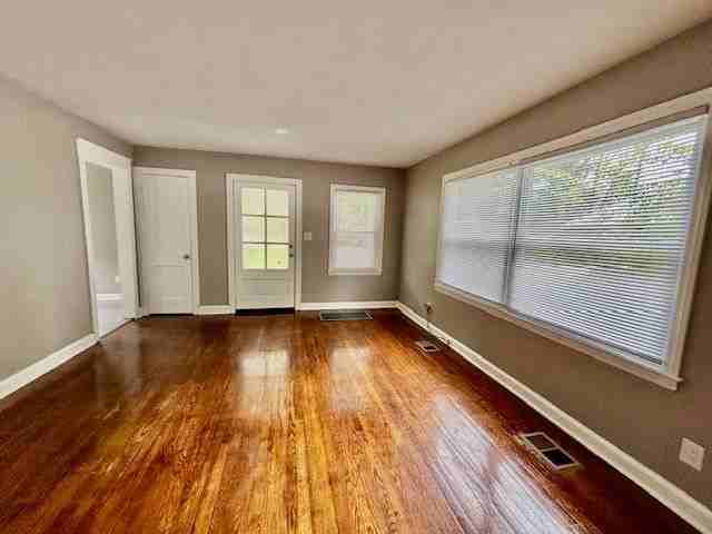 746 Curve St - Photo 2 of 13