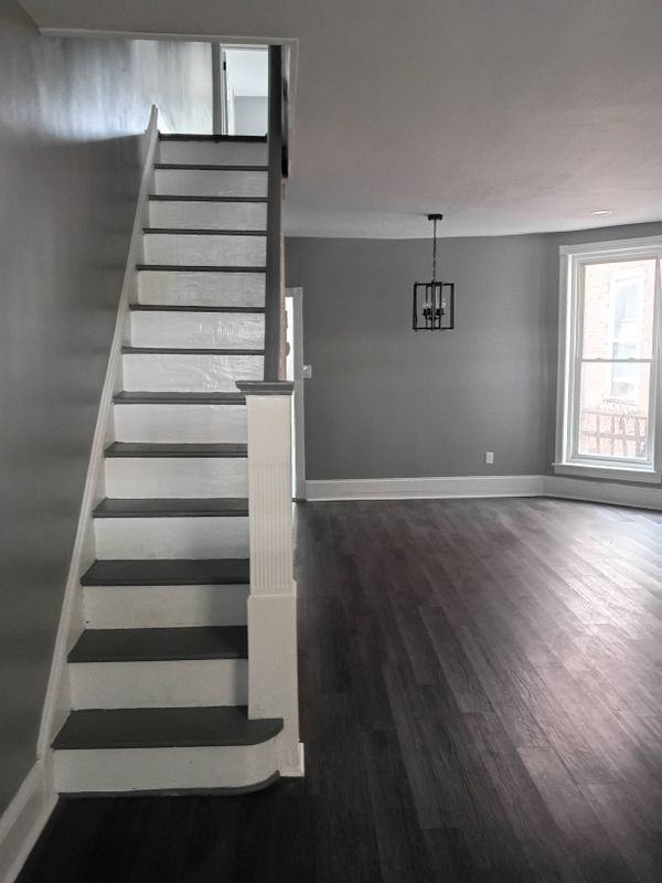 6334 N Woodstock St - Photo 4 of 11