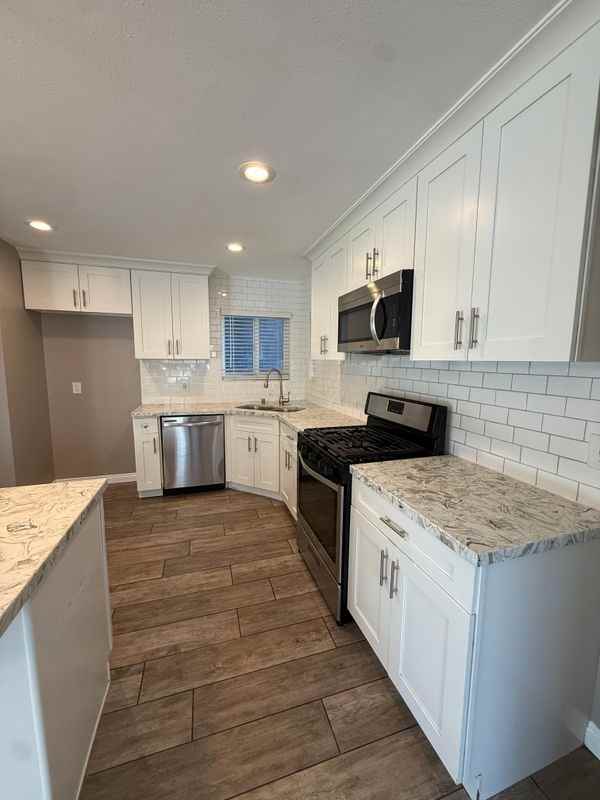 1251 N Baker Ave - Photo 3 of 20