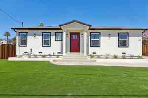 featured image of 19 E Pine St
