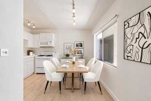 1327 N Laurel Ave - Photo 1 of 1