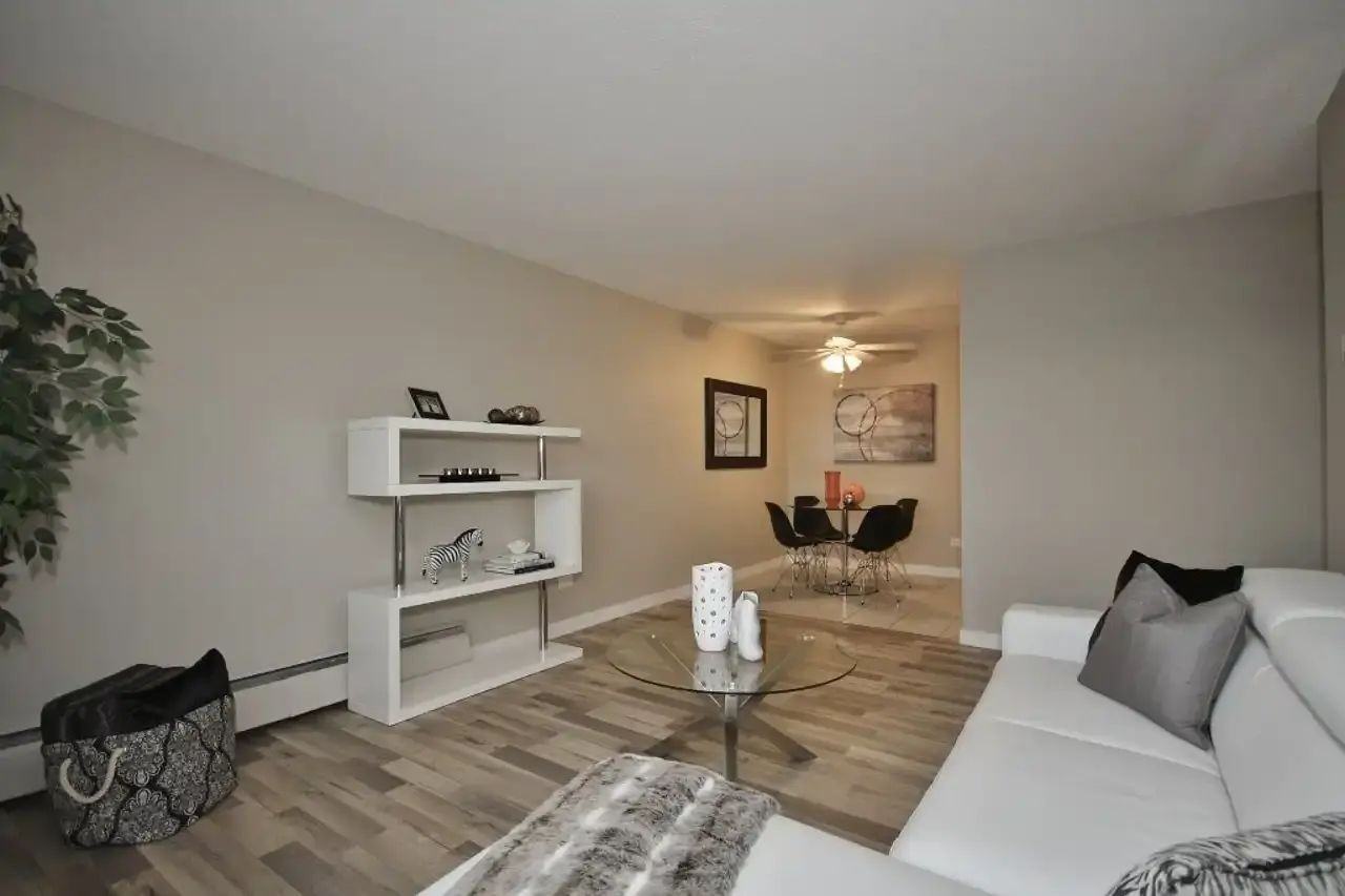 model - 11010 109 Avenue NW - Photo 6 of 15