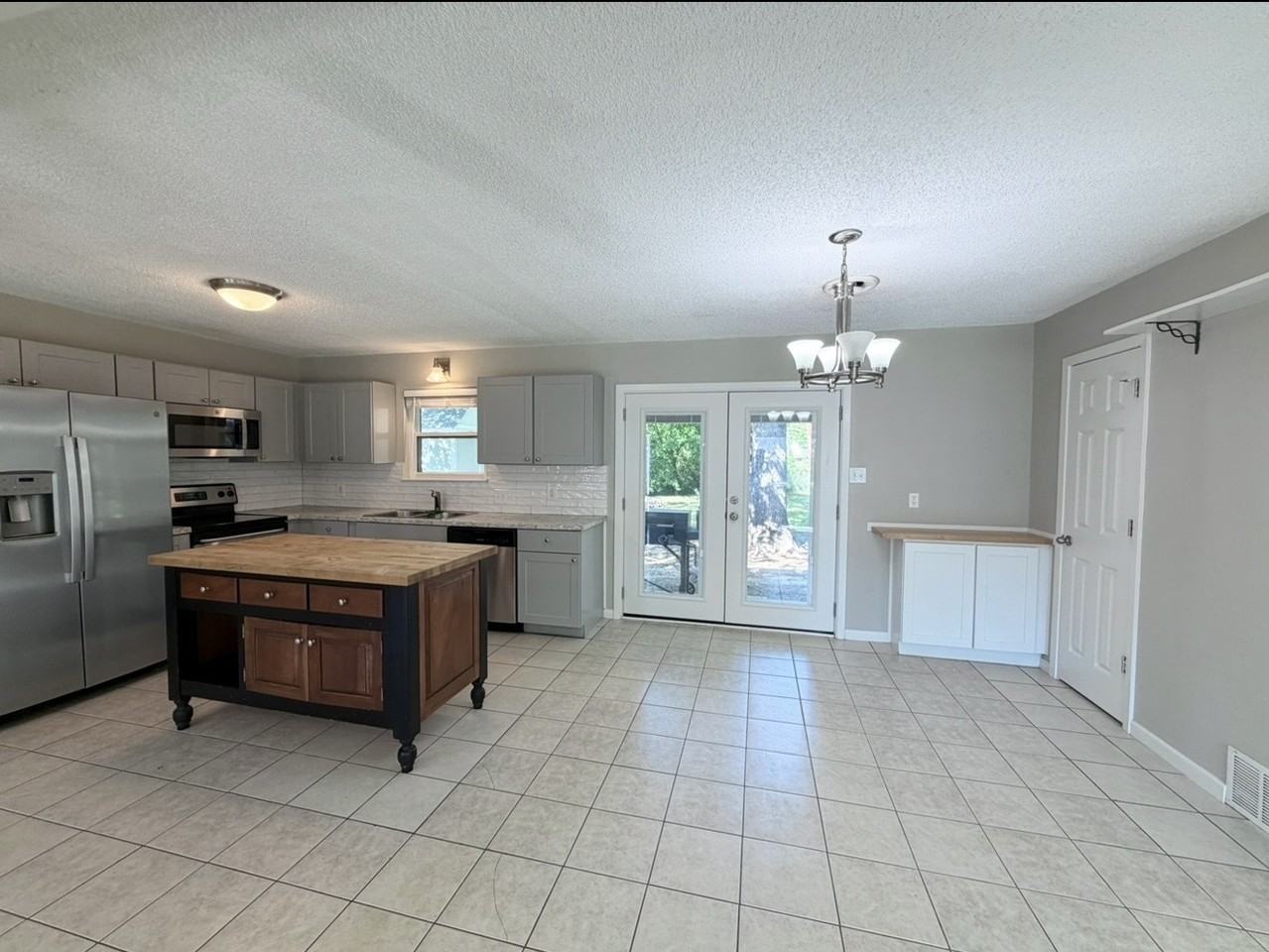 1005 Idlewood Ave - Photo 2 of 24