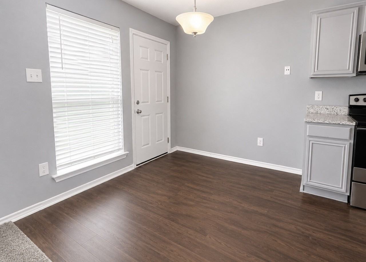 316 California Dr - Photo 3 of 9
