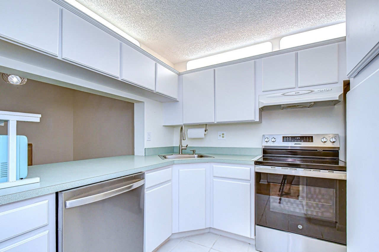 3161 Lake Pine Way S #F3 - Photo 2 of 45