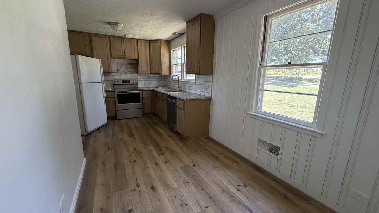 2009 John Lynch Pl #A - Photo 5 of 10