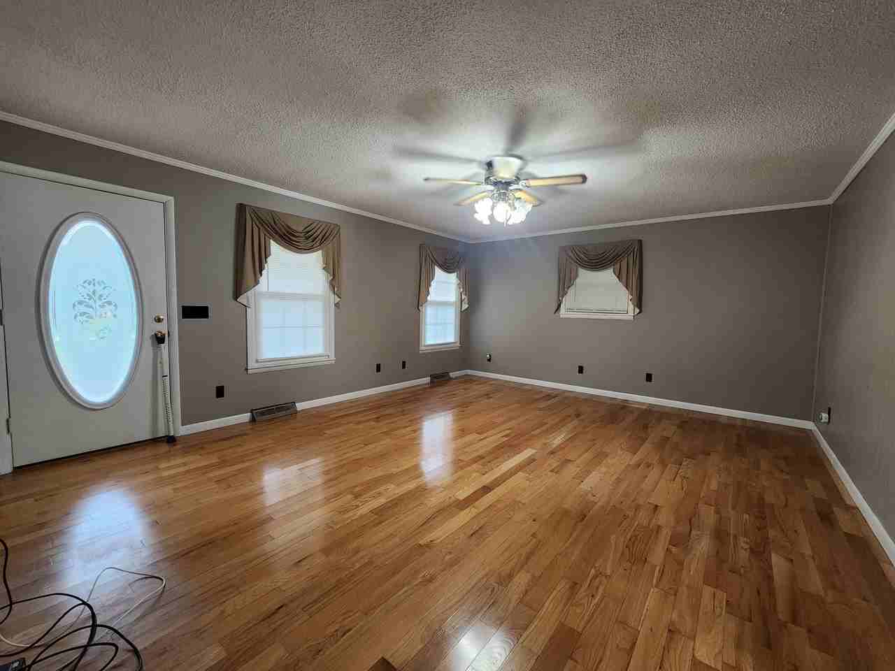 4914 S Grundy Quarles Hwy - Photo 2 of 10