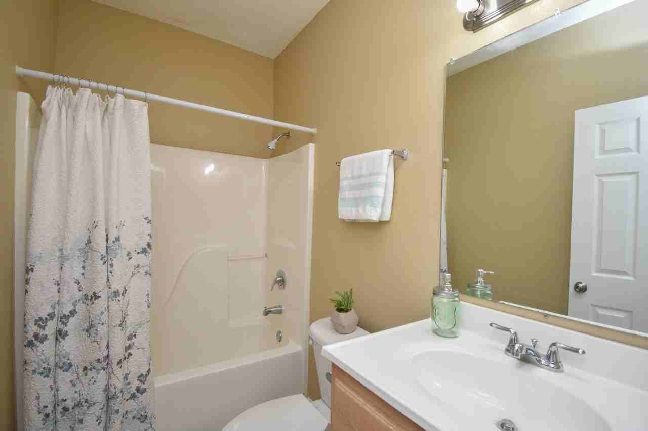 137 Sherwood Dr #D - Photo 2 of 5