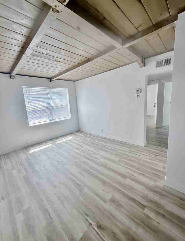 1625 E St #16 - Photo 3 of 5