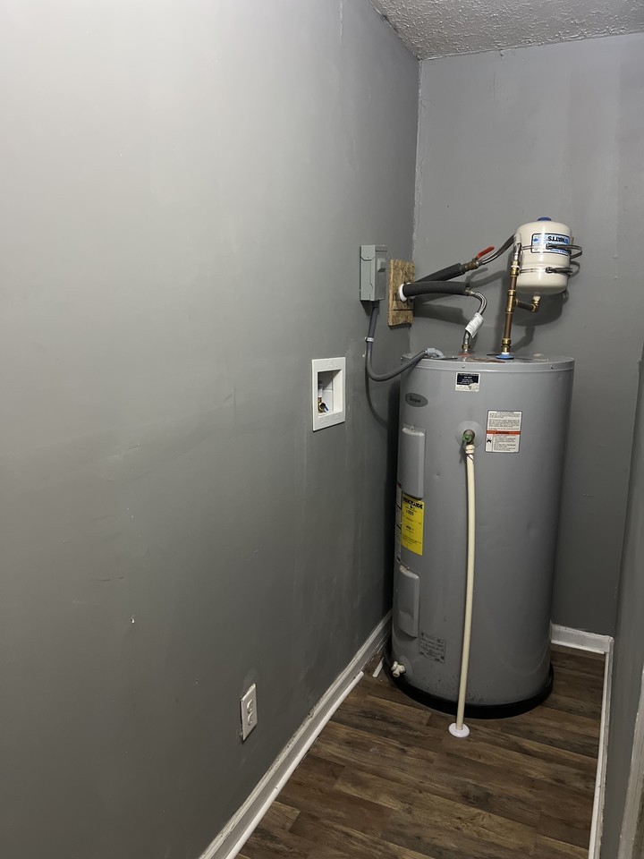 390 Cowan St #394 - Photo 2 of 43