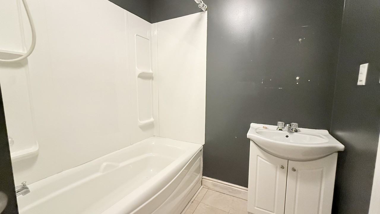 1100 Hamilton Rd #ADU - Photo 4 of 9