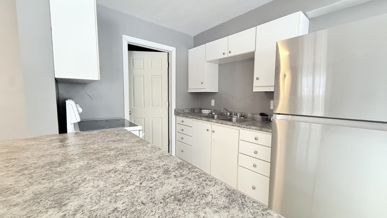 1100 Hamilton Rd #ADU - Photo 5 of 9