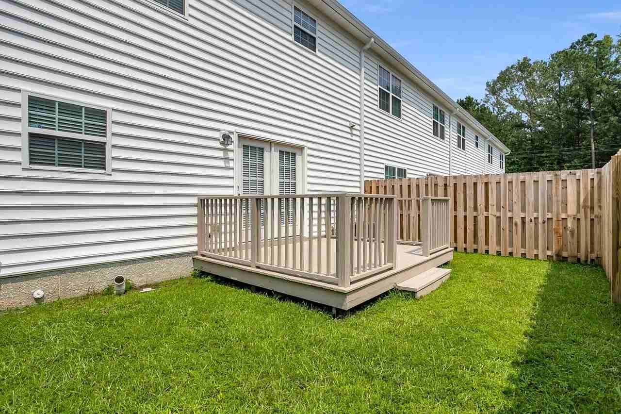29 Cypress Ln - Photo 3 of 36