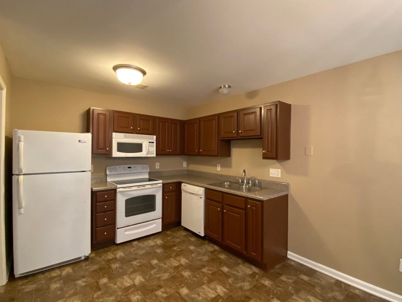 1143 Nashboro Blvd - Photo 5 of 16