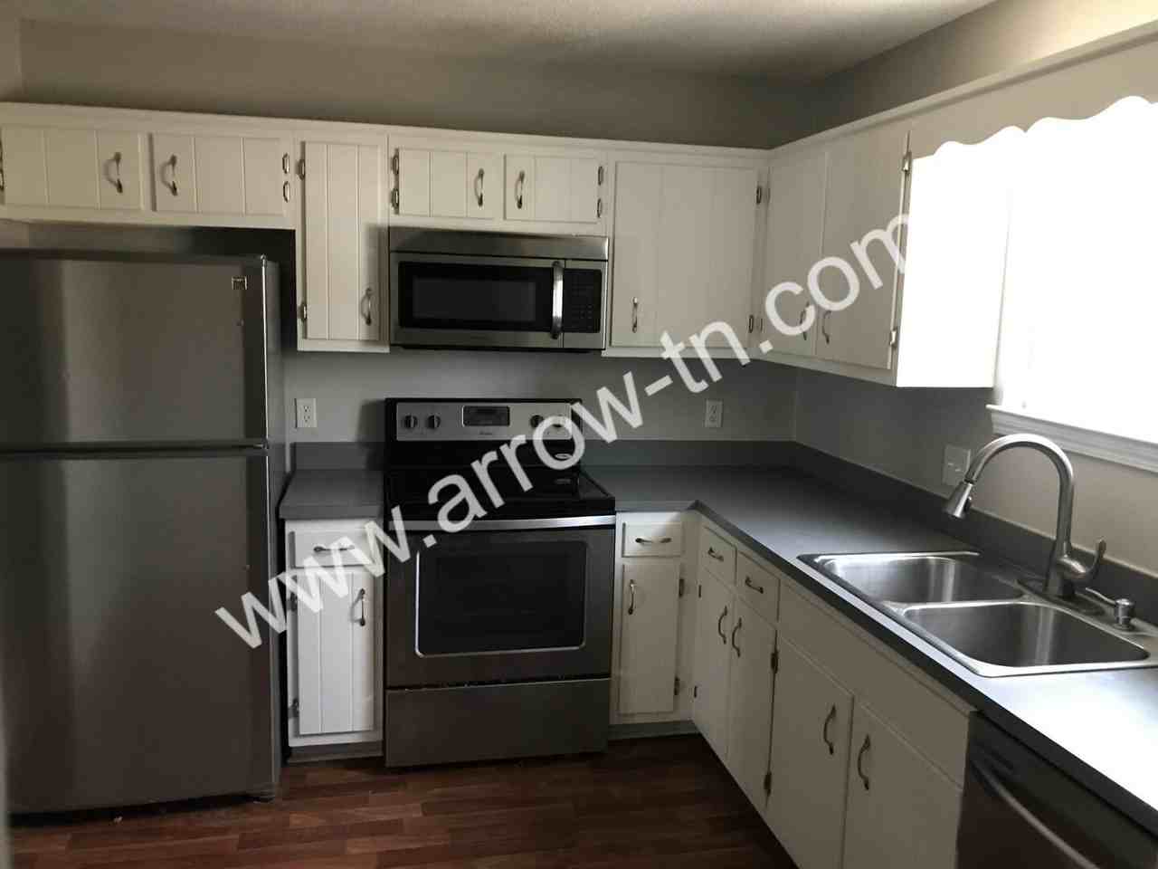 366 Clearwater Dr - Photo 4 of 15