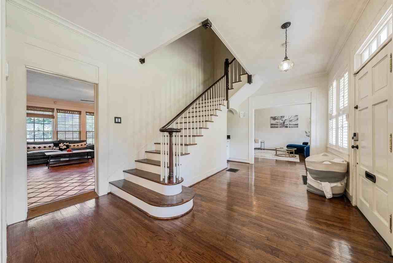 1711 Stark Ave - Photo 3 of 24
