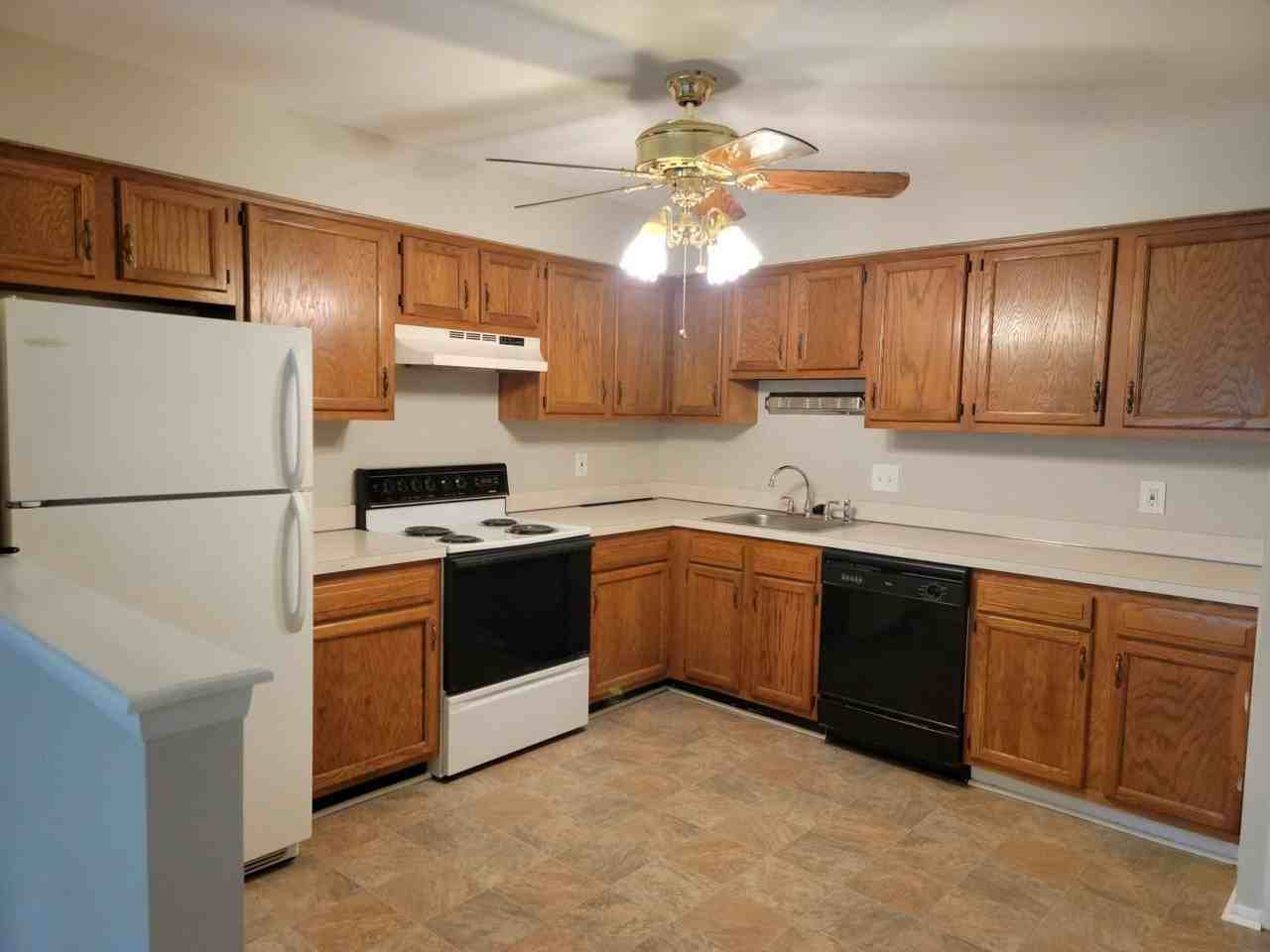341,351,361 Spring Street - Photo 3 of 26