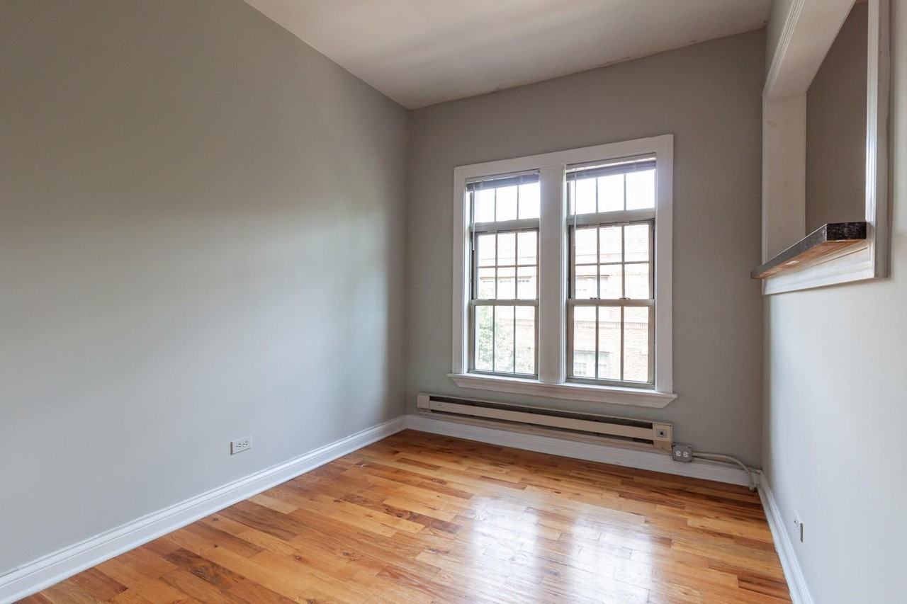 628 W Barry Ave #N3 - Photo 3 of 8