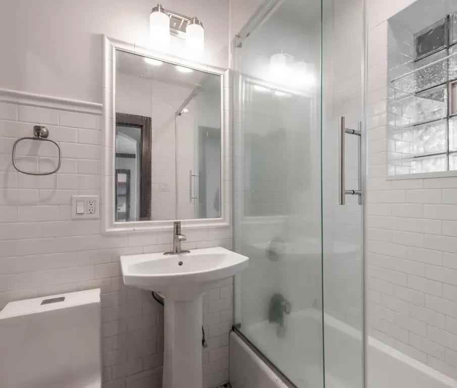 6411 N Talman Ave #304 - Photo 2 of 4