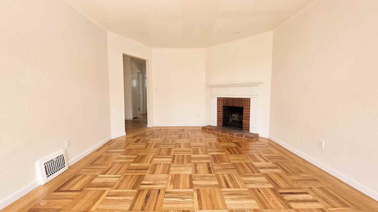 1624 Kirkham St - Photo 2 of 12
