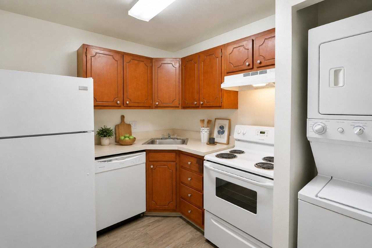 Towson Crossing Apartment Homes - Photo 4 of 20