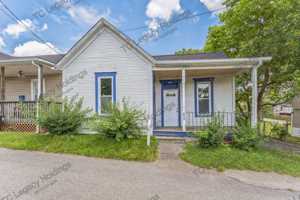 featured image of 907 Floral Ave