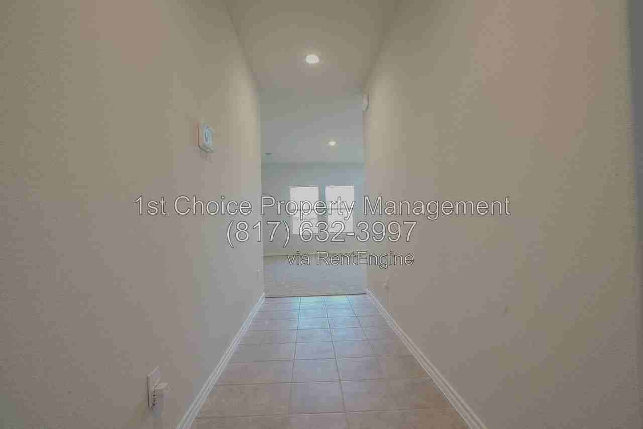 713 Spaulding St - Photo 5 of 37