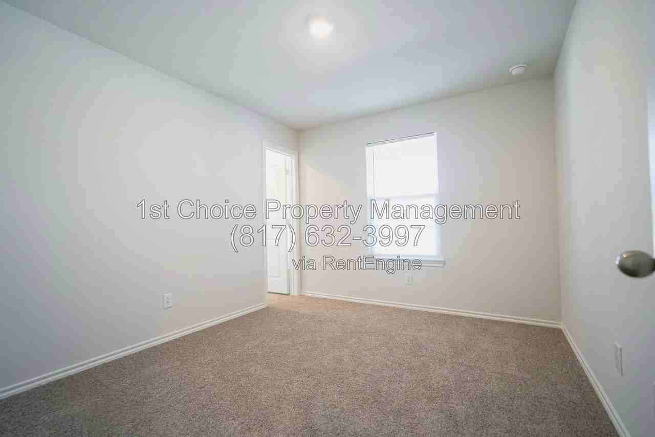713 Spaulding St - Photo 6 of 37