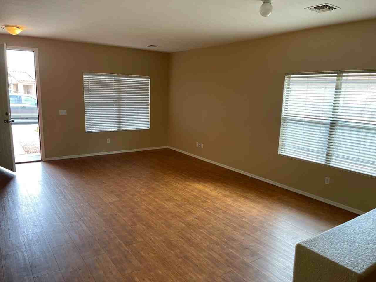 11566 N 154th Ln - Photo 2 of 18