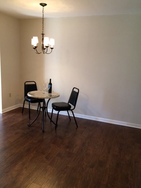 272 E Park Ave - Photo 2 of 4