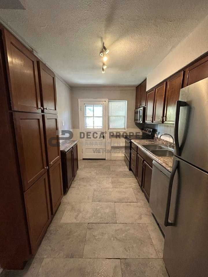 6020 S Kingshighway Blvd #H2 - Photo 4 of 10