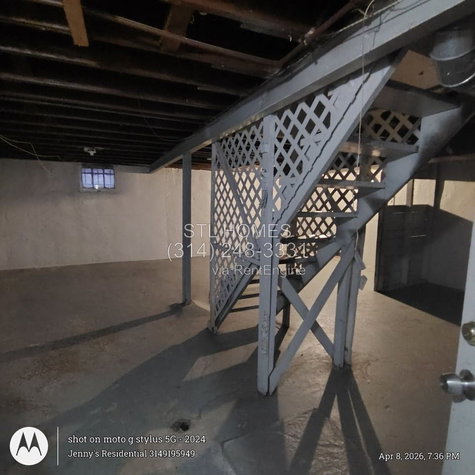 6404 Myron Ave - Photo 4 of 7
