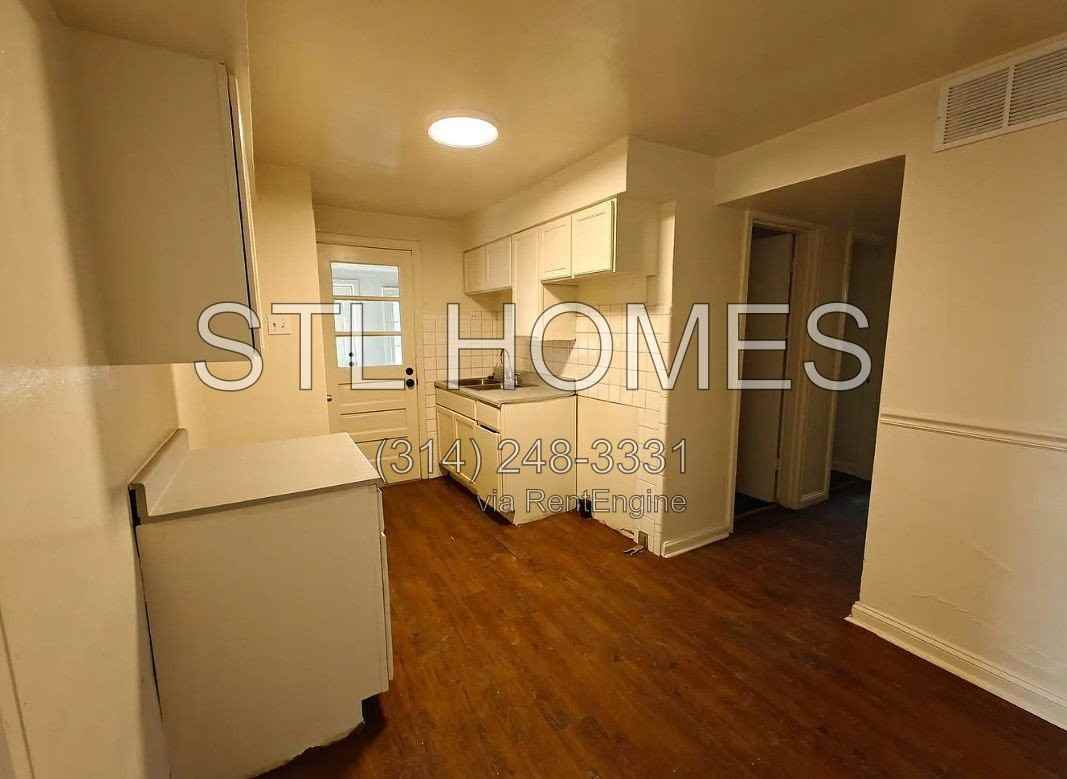 8859 Snowhill Ct - Photo 3 of 3
