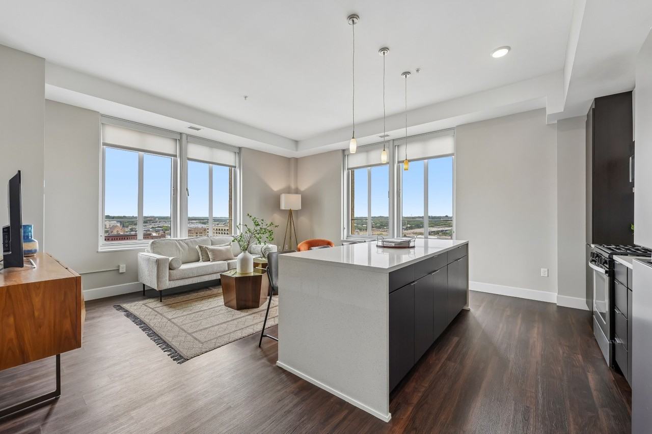 Custom House - Photo 4 of 50