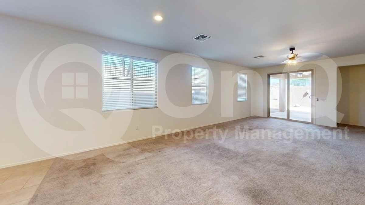 16038 S Camino Casal - Photo 5 of 24