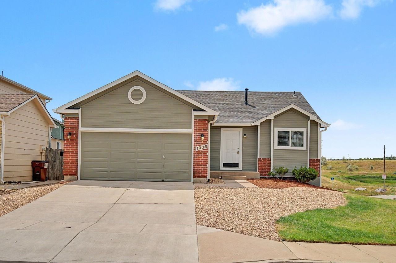 1005 Scarlet Oak Dr - Photo 2 of 41