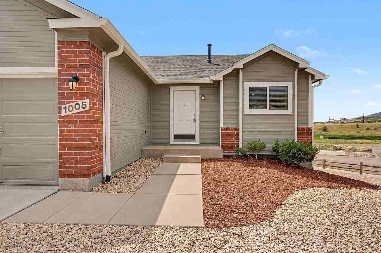 1005 Scarlet Oak Dr - Photo 4 of 41