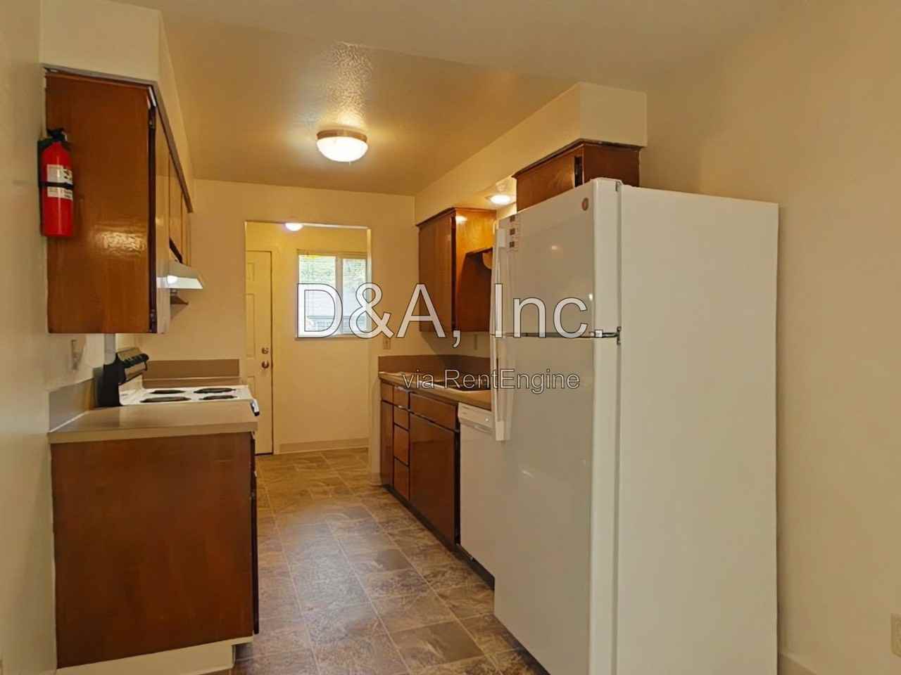 2170 Se Ryan St - Photo 3 of 12