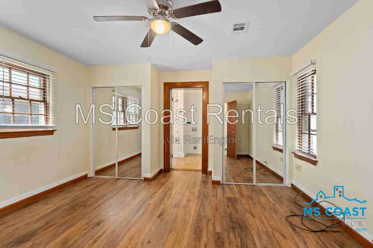 479 Porter Ave - Photo 7 of 17