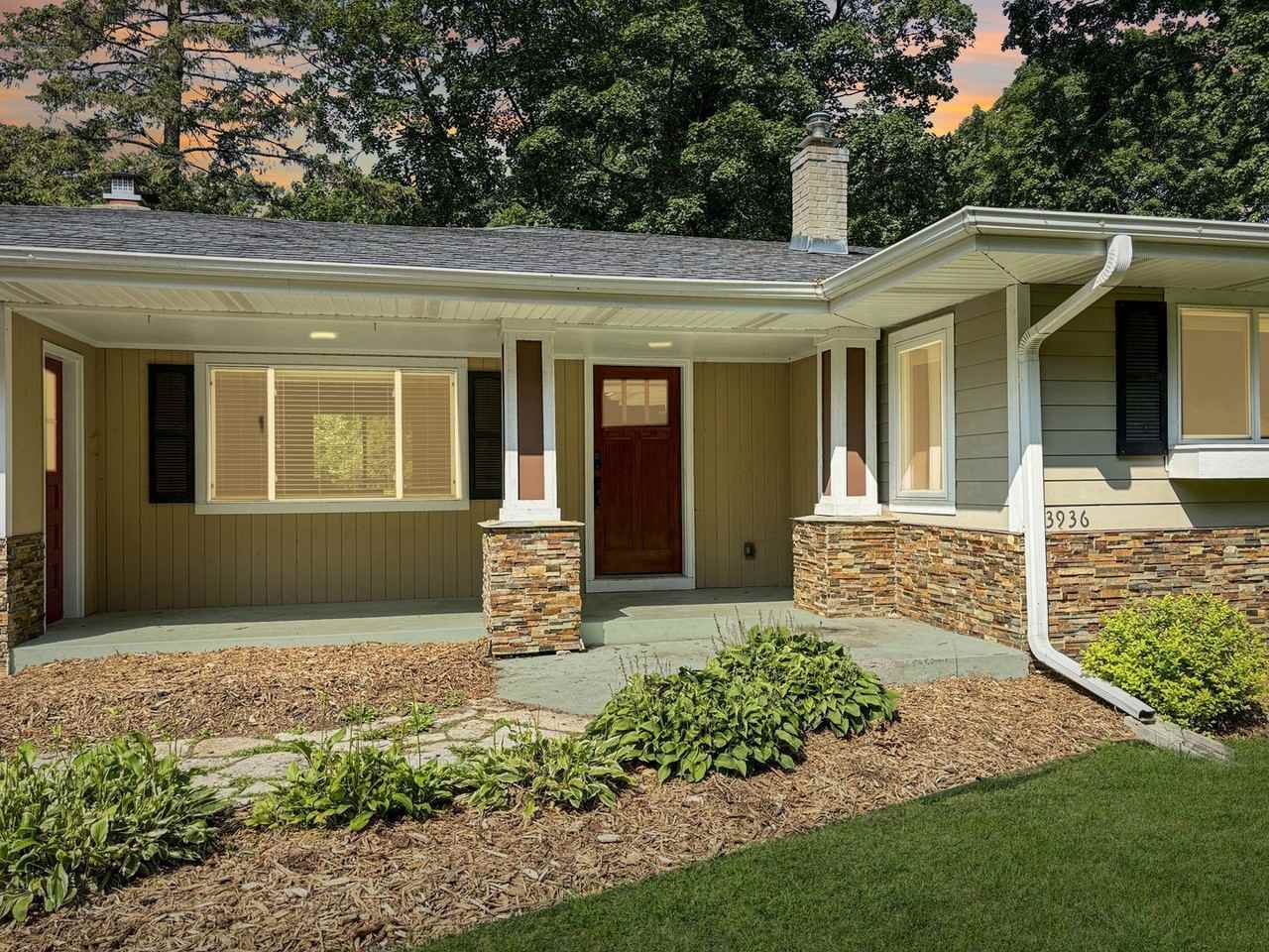 3936 Avondale St - Photo 3 of 34