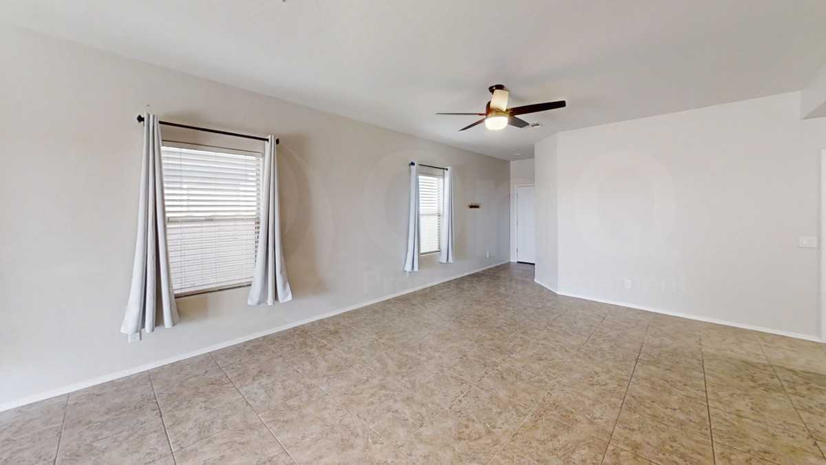 7525 W Springfield Way - Photo 3 of 22