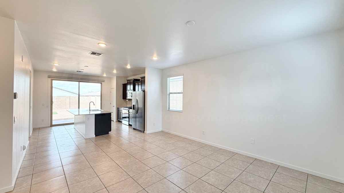 40352 W Jenna Ln - Photo 4 of 22