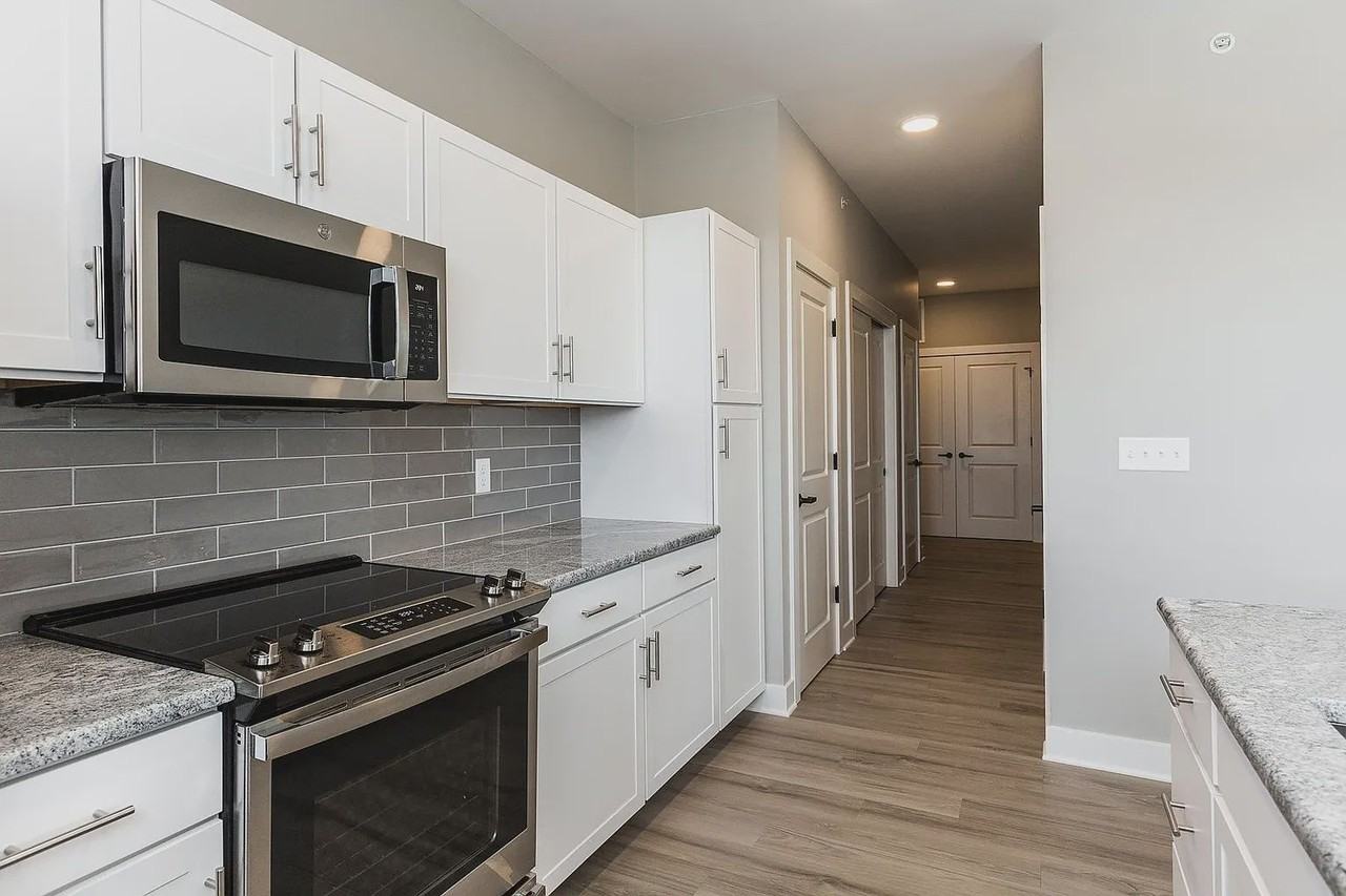 213 Jackson St #11 - Photo 4 of 45