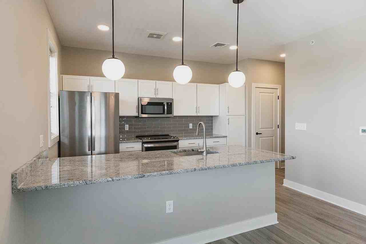 213 Jackson St #11 - Photo 7 of 45