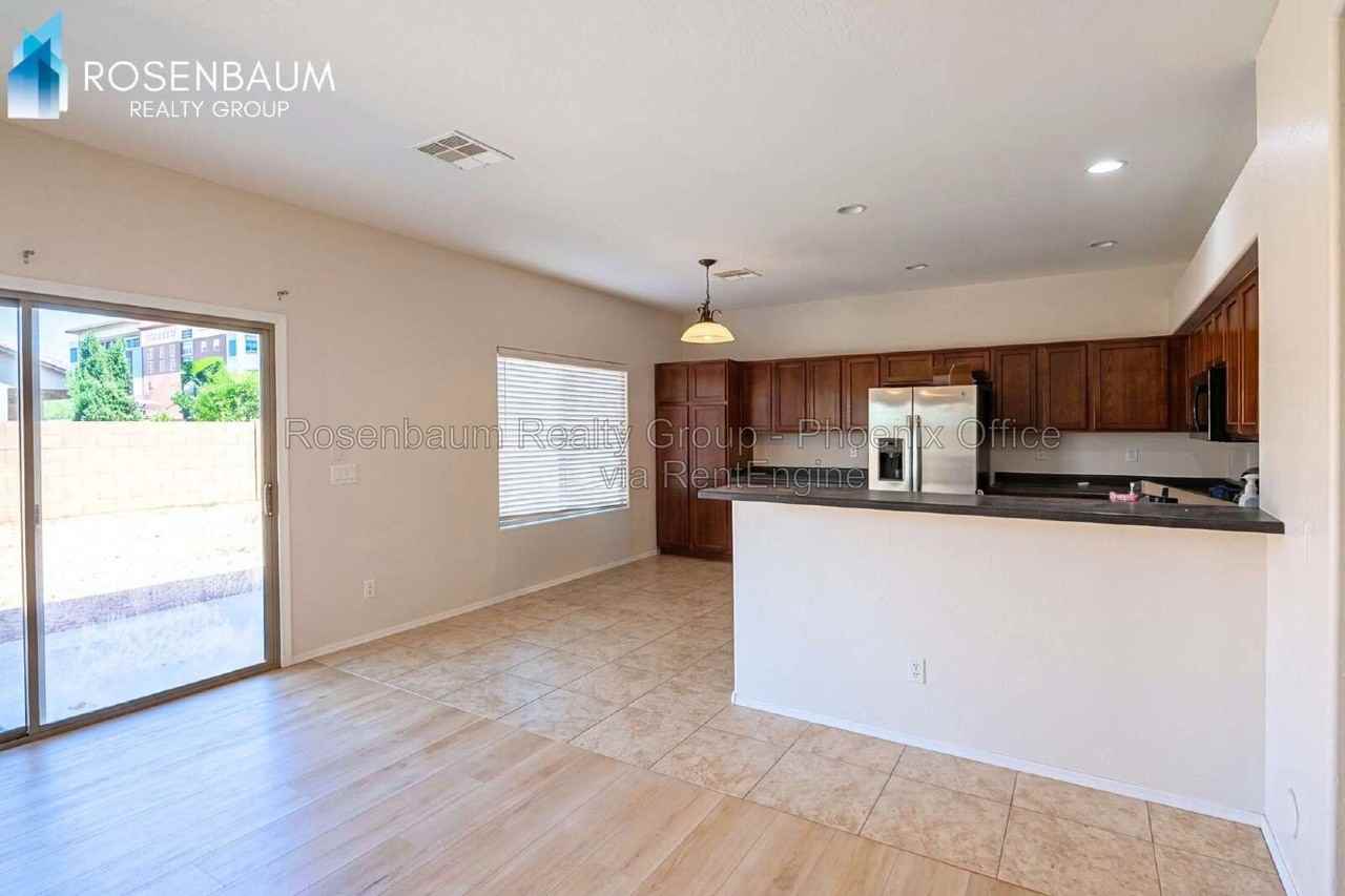 1739 N St Francis Pl - Photo 4 of 14