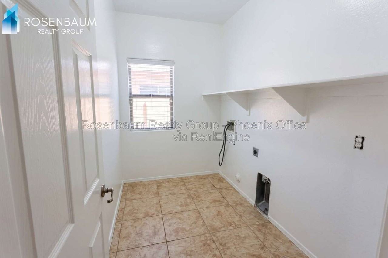 1739 N St Francis Pl - Photo 5 of 14