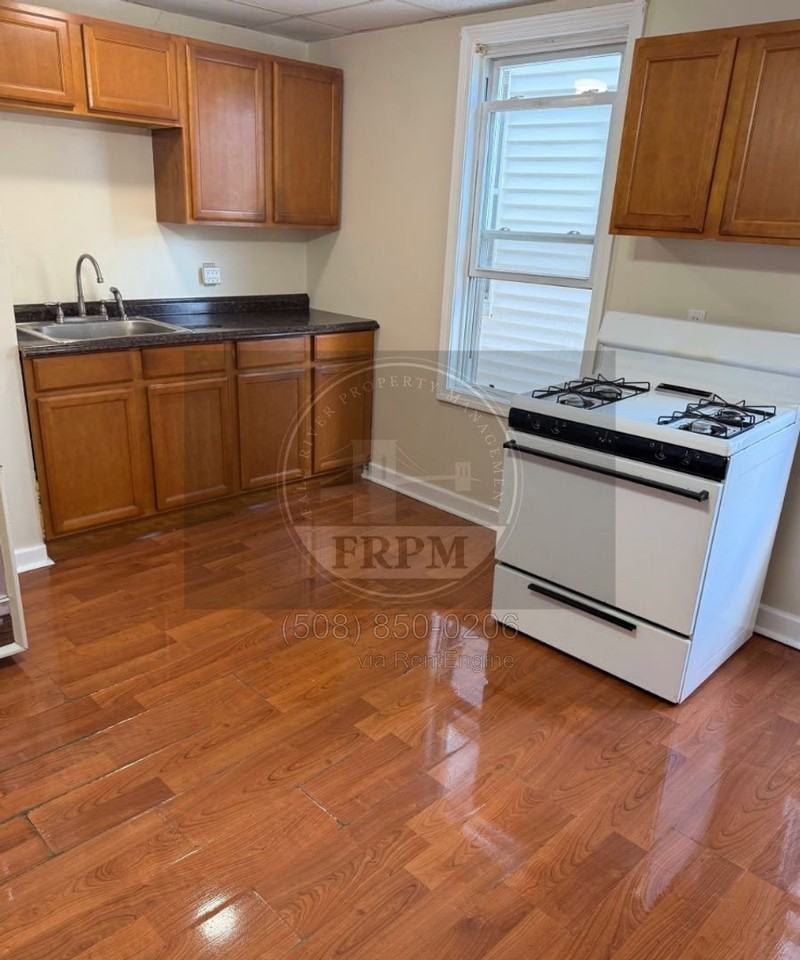 207 Rodman St #2E - Photo 3 of 11